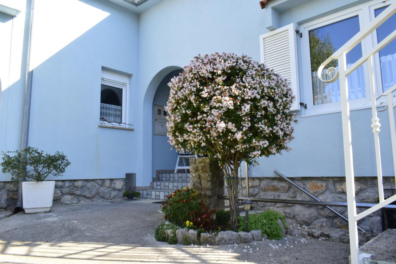 Apartment Blumen Oase Malinska Eksteriør billede