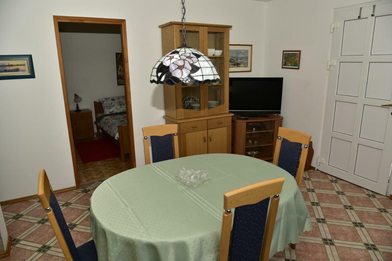 Apartment Blumen Oase Malinska Eksteriør billede